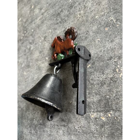 Vtg Cast Iron Horse, Dinner Bell Wall Post Mount Country, Rustic, Farm - Picture 3 of 5